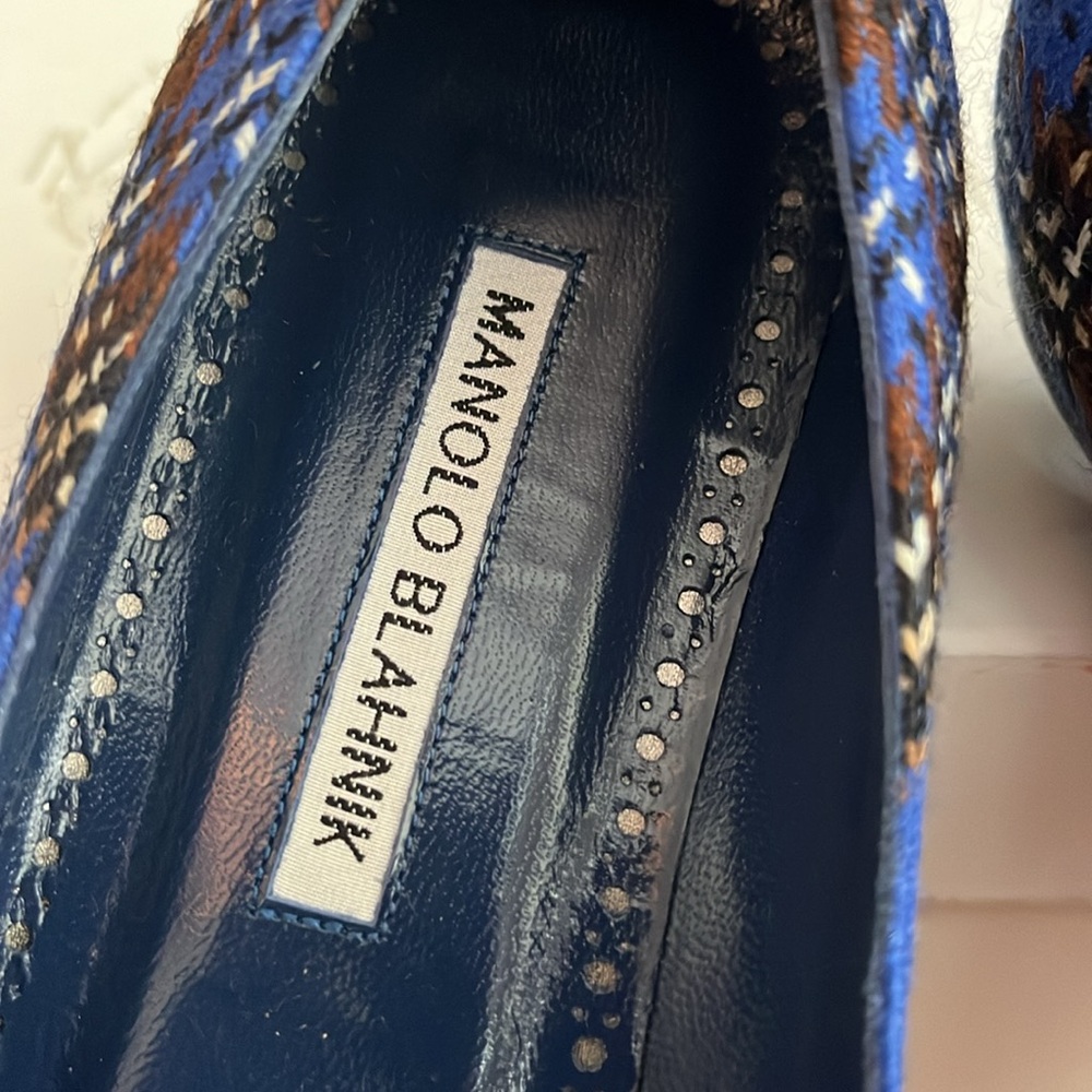 Manolo blahnik Hangisi Chrystal Buckle Wool Flats, NEW - Picture 11 of 17